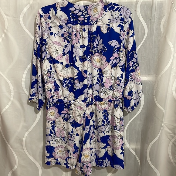 Carolina Belle Montreal, Floral Print Romper, Size 4 - Picture 5 of 8